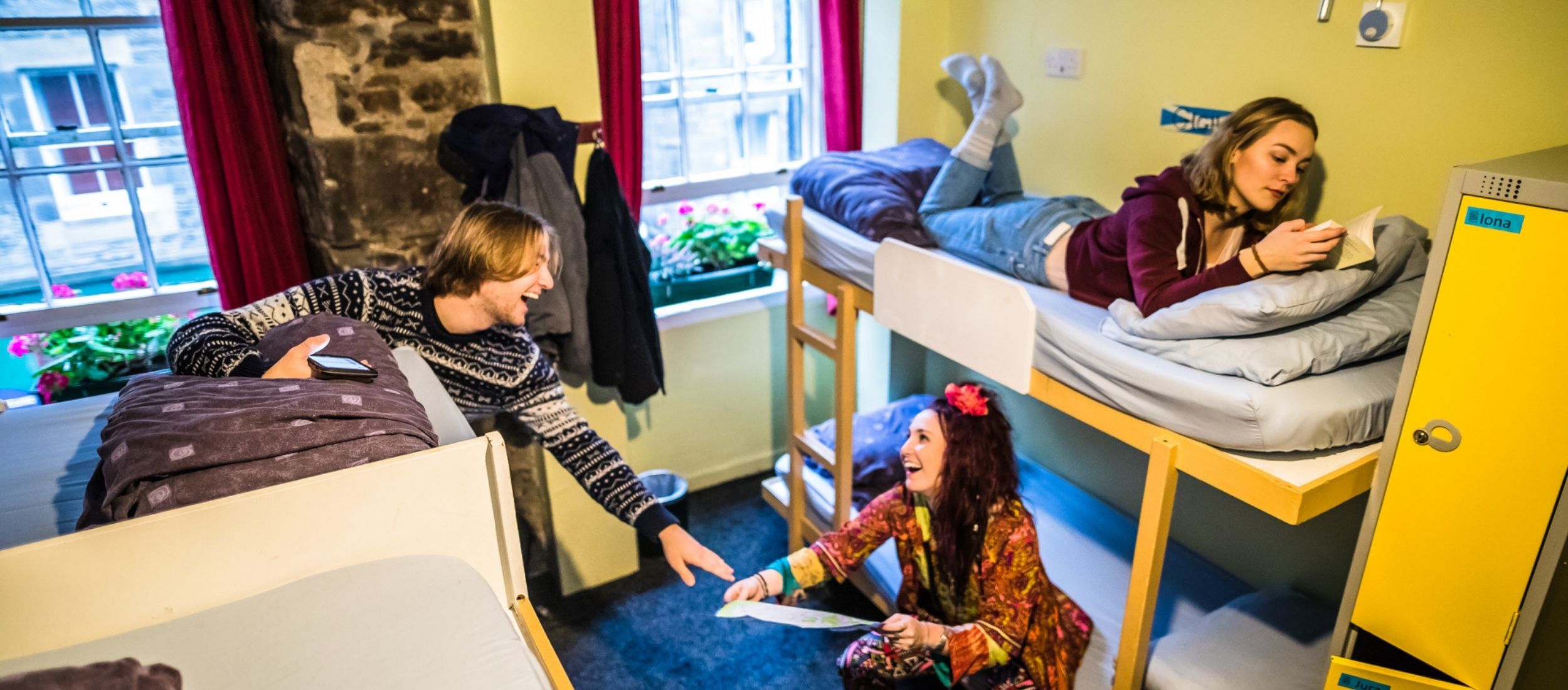 Clean and comfortable bedrooms of High Street Hostel Edinburgh